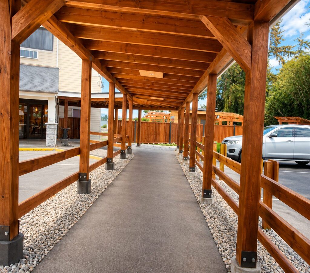 Follow the waterfront route at Parksville Bayside